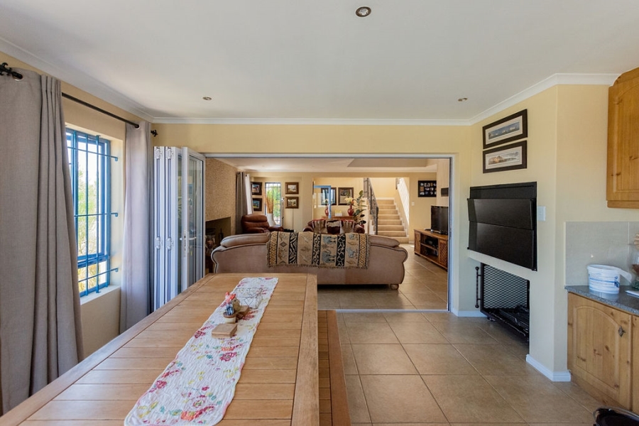 4 Bedroom Property for Sale in Blue Lagoon Western Cape